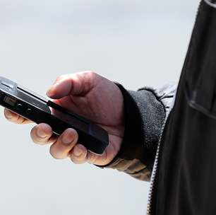 Austrália planeja semáforos para alertar viciados em celular