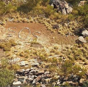 Sinal de SOS com pedras em região remota intriga polícia na Austrália