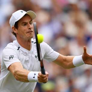 Murray avança em Wimbledon; Melo vence nas duplas