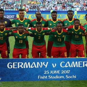 Campeão africano, Camarões para na Nigéria e dá adeus à Copa