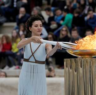 Tocha olímpica dos Jogos de Inverno parte rumo a Pyeongchang