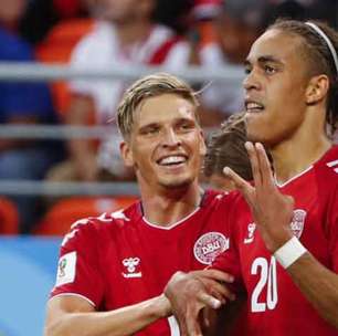 Peru é melhor, mas Dinamarca segura ataque e vence por 1x0