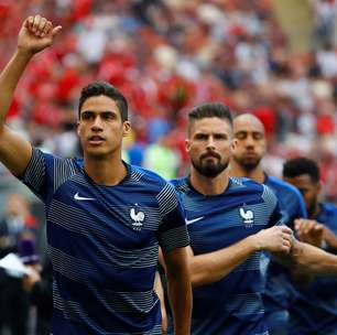 Veja fotos de Dinamarca x França, que vale liderança