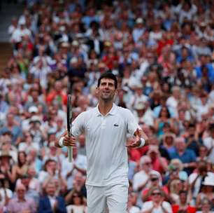 Djokovic vence Nadal e avança à final de Wimbledon