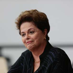 "Não deixa de ser golpe por não ser militar", diz Dilma