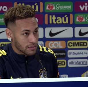 SELEÇÃO: "Meu filho acabou de pedir a dança do pombo", diz Neymar em coletiva.