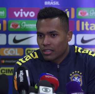 SELEÇÃO: Seria essa a última oportunidade para uma vaga na Copa América, Alex Sandro responde.