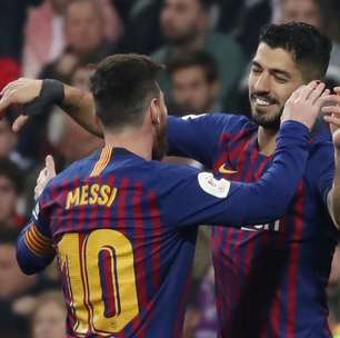 Suárez decide e leva Barcelona à final da Copa do Rei