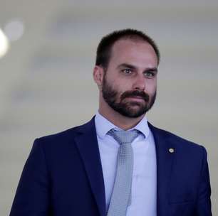 Eduardo Bolsonaro critica imprensa e defende Previdência