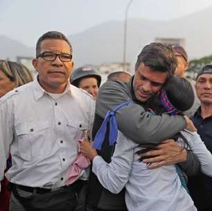 Leopoldo López se refugia em embaixada do Chile
