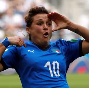Itália goleia Jamaica e vai às oitavas da Copa do Mundo