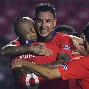 Chile goleia Japão em estreia e lidera ao lado do Uruguai