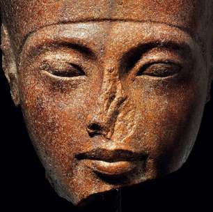 Escultura de Tutancâmon: Egito quer processar casa de leilões para recuperar peça vendida por R$ 22 milhões