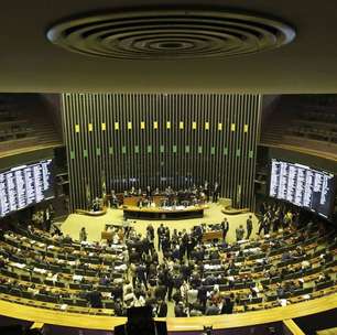 Idade especial de aposentadoria para professores é mantida