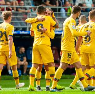 Com gols de Messi, Suárez e Griezmann, Barcelona vence o Eibar