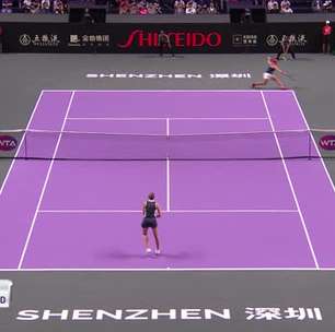 TÊNIS: WTA Finals: Barty supera Pliskova e está na decisão