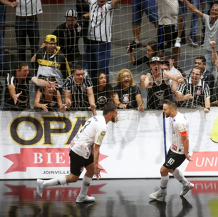 Corinthians e Horizonte decidem final da Copa do Brasil nesta quinta-feira