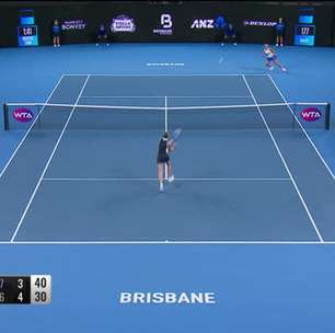 TÊNIS: WTA Brisbane: Pliskova vence Osaka e vai para final (6-7, 7-6, 6-2)