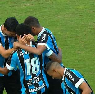 Grêmio goleia a Chapecoense e se classifica para as oitavas