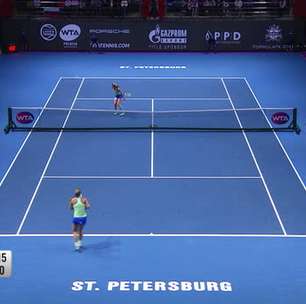 TÊNIS: WTA St Petersburg: Bertens vence Alexandrova e vai defender o título na decisão