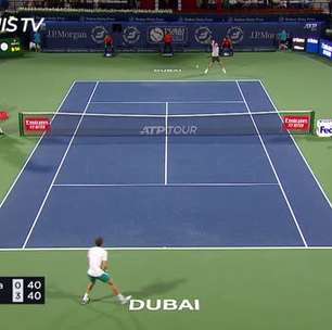 TÊNIS: Aberto de Dubai: Tsitsipas vence Carreno Busta (7-6 e 6-1)