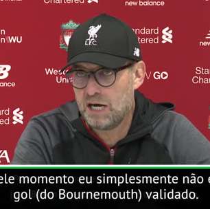 Premier League: Klopp explica celebração de gol na cara do assistente de arbitragem