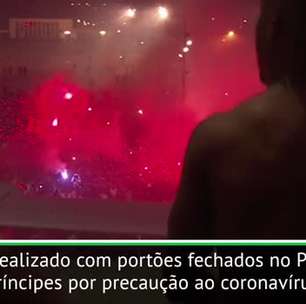 VIRAL: Futebol: Jogadores do PSG celebram classificação na UCL com os fãs
