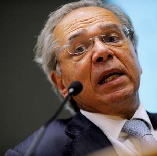 Guedes: 'Gasto com auxílio supera custeio de ministérios'