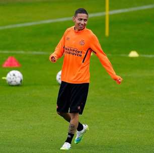 Revelação brasileira retorna ao PSV após pandemia: "Como voltar para casa"