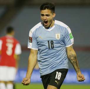 Uruguai vence Chile por 2 a 1 na estreia nas Eliminatórias