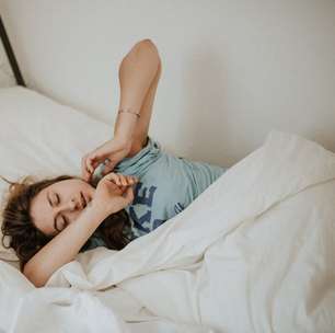 Por que acordamos com mau hálito pela manhã? Descubra!