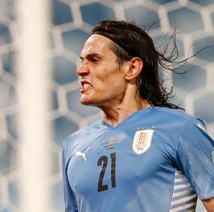 Uruguai vence Bolívia por 2 x 0 e avança às quartas