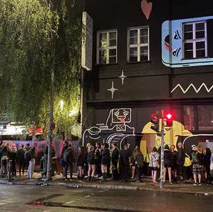 Rave da Vacina em Berlim: a entrada é um "shot" de Pfizer