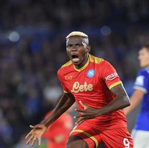 Napoli busca empate com Leicester em estreia na Liga Europa