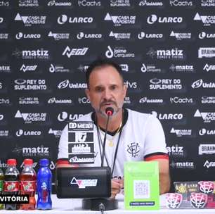 VITÓRIA: Sem Marcinho para o jogo contra o Botafogo, Wagner Lopes garante mexida no ataque: "Vou tentar algo diferente"