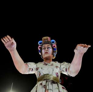 Tributo a Paulo Gustavo, 'levitação' e shows de rainhas marcam 1ª noite no Rio