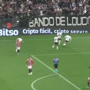 CORINTHIANS: Adson marca de cabeça o gol de empate contra o São Paulo no segundo tempo