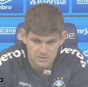GRÊMIO: Kannemann nega preferência por esquema com dois ou três zagueiros e defende: "Seja quantos zagueiros for, tem que dar o máximo"