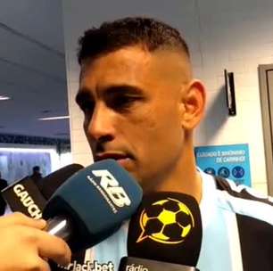 GRÊMIO: Diego Souza ressalta tranquilidade para marcar gols, avalia vitória, mas alerta: "ainda falta um pouquinho de desenvolvimento"