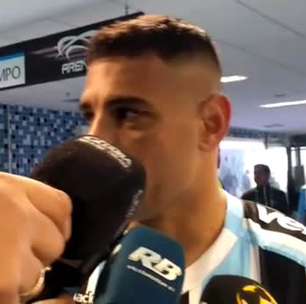 GRÊMIO: Após vitória sobre o Sampaio, Diego Souza pede mais paciência para torcida: "tem que apoiar, no final eles podem fazer o que quiserem"