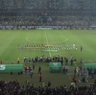 ATLÉTICO-MG: 'Galo Doido 3D'! Torcedores fazem mosaico de led no Mineirão
