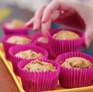 Bolinho de maçã com aveia e canela