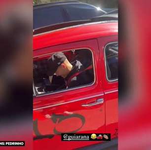 ATLÉTICO-MG: Pedrinho tira onda com fusquinha de Arana: "Será que vai sair do lugar?"
