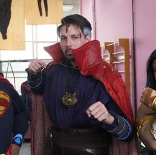 Superman e Mulher-Maravilha em: o melhor cosplay da PerifaCon