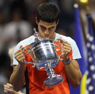 Alcaraz bate Ruud, é campeão do US Open, vira nº 1 e faz história no tênis