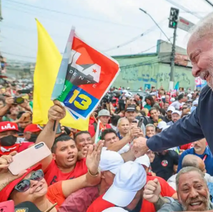 Lula tem mais votos na maioria dos bairros periféricos de SP