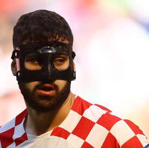 Copa do Catar: entenda por que jogador da Croácia entrou em campo de máscara