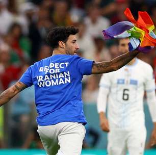 Torcedor que invadiu gramado da Copa do Mundo também protestou em 2014 e 2010