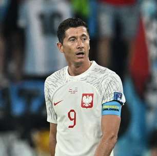 "Fui o primeiro zagueiro", diz Lewandowski após derrota da Polônia para Argentina