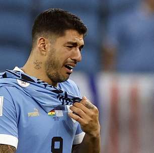 Suárez lamenta eliminação do Uruguai e pede respeito: 'Dói muito'